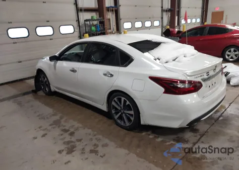 2017 Nissan Altima 2.5 Sr из США, поврежденный, VIN 1N4AL3APXHN348644